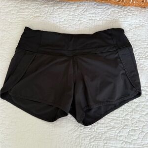 Lululemon Low Rise Speed Up Short 2.5”